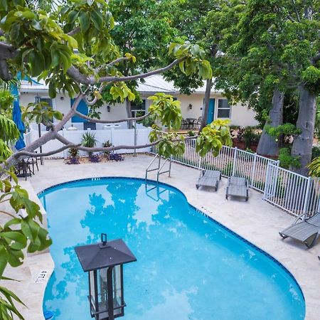 Seaside Villas Lauderdale-by-the-Sea Exterior photo